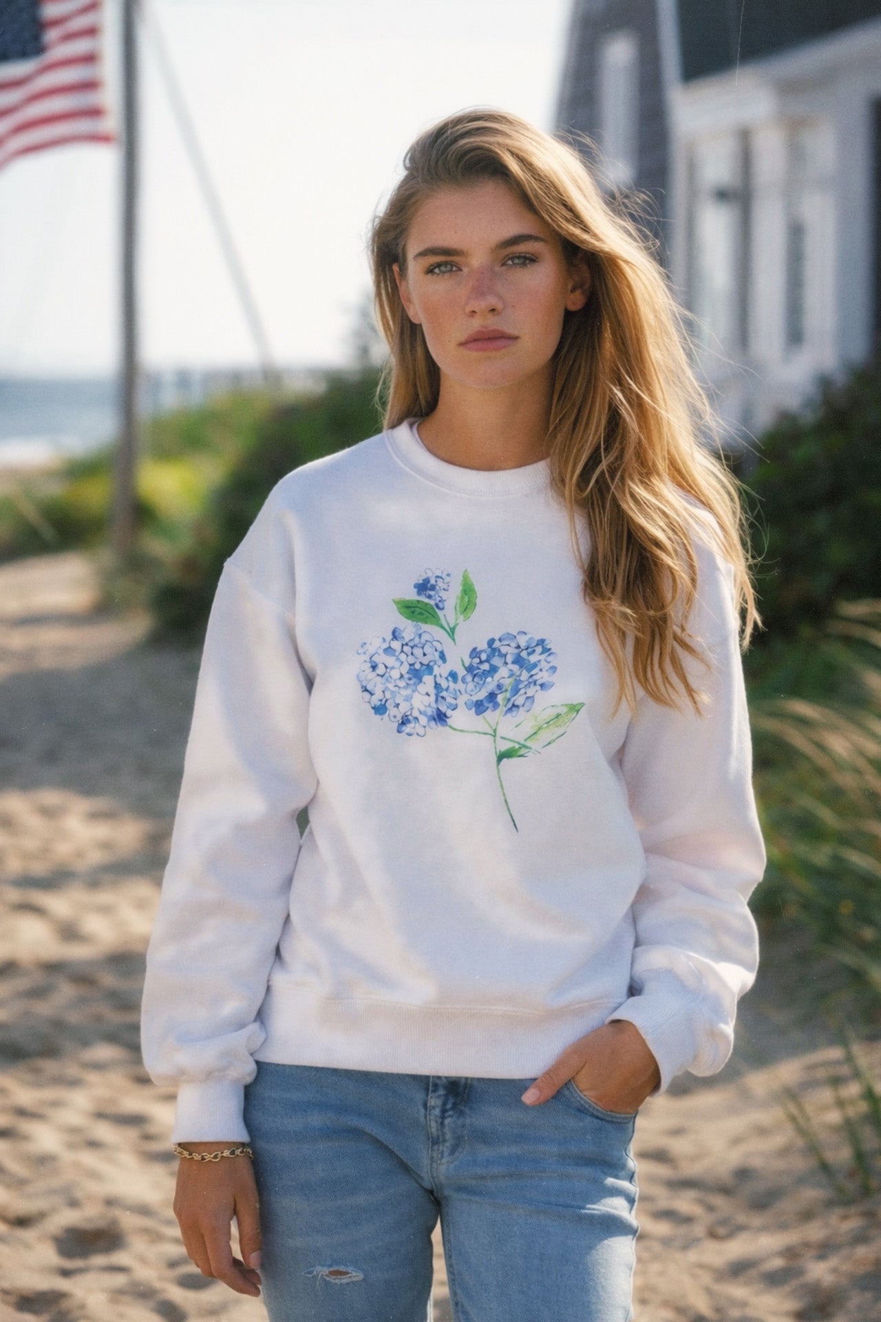Hydrangea Bloom Crewneck Sweatshirt in White