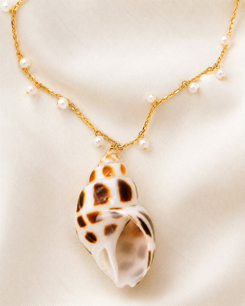 KJP Coastal Pearl Gold Shell Pendant Necklace – Kiel James Patrick