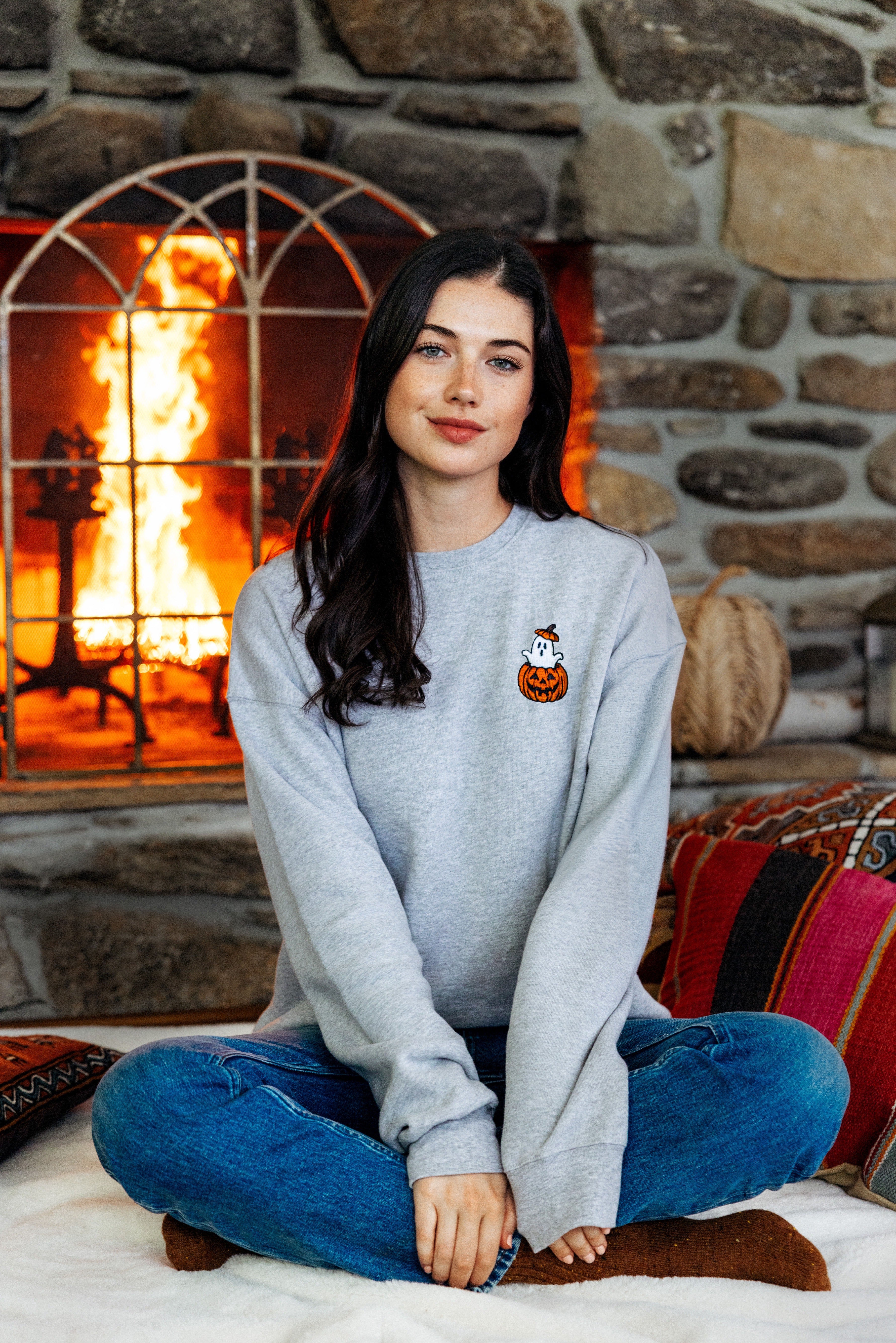Ghostly Pumpkin Sweatshirt in Grey