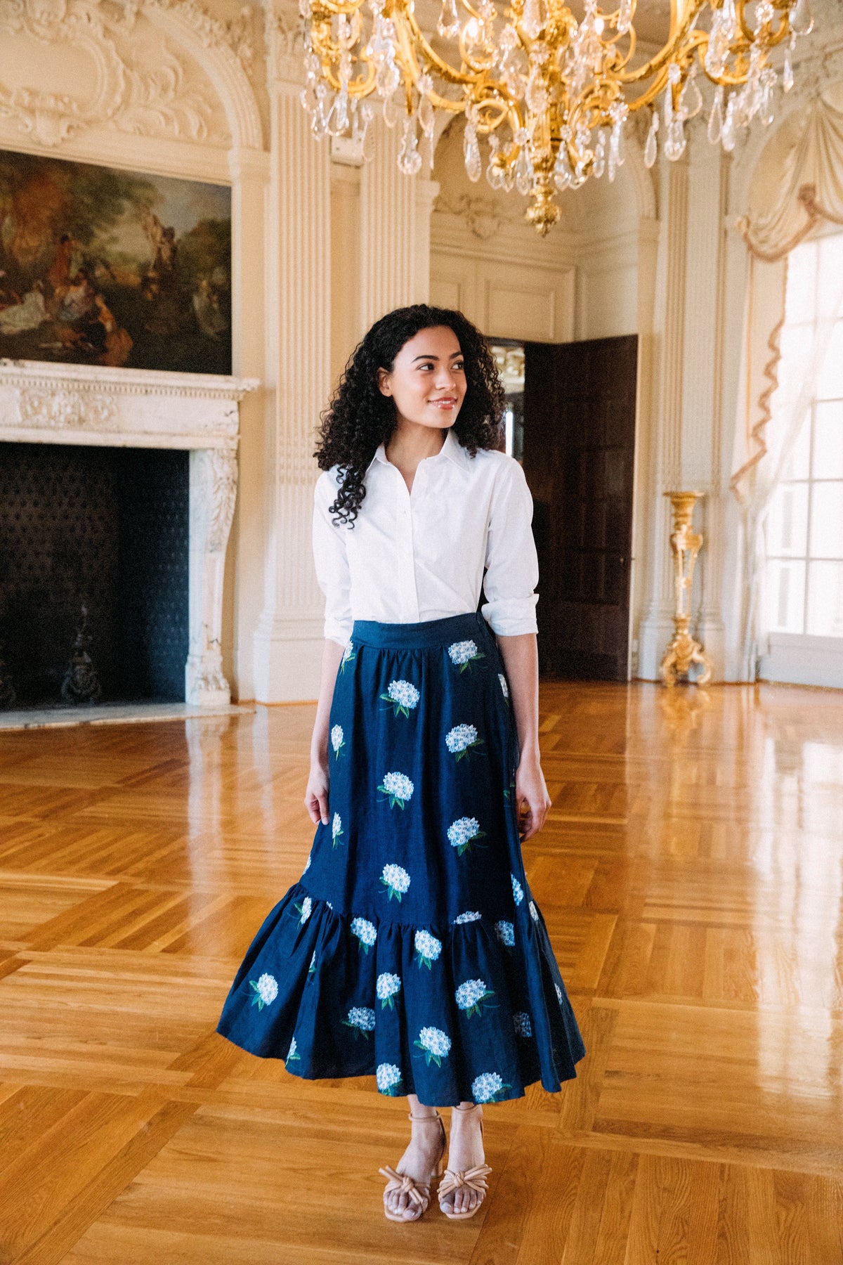 Hydrangea Embroidered Linen Skirt in Navy