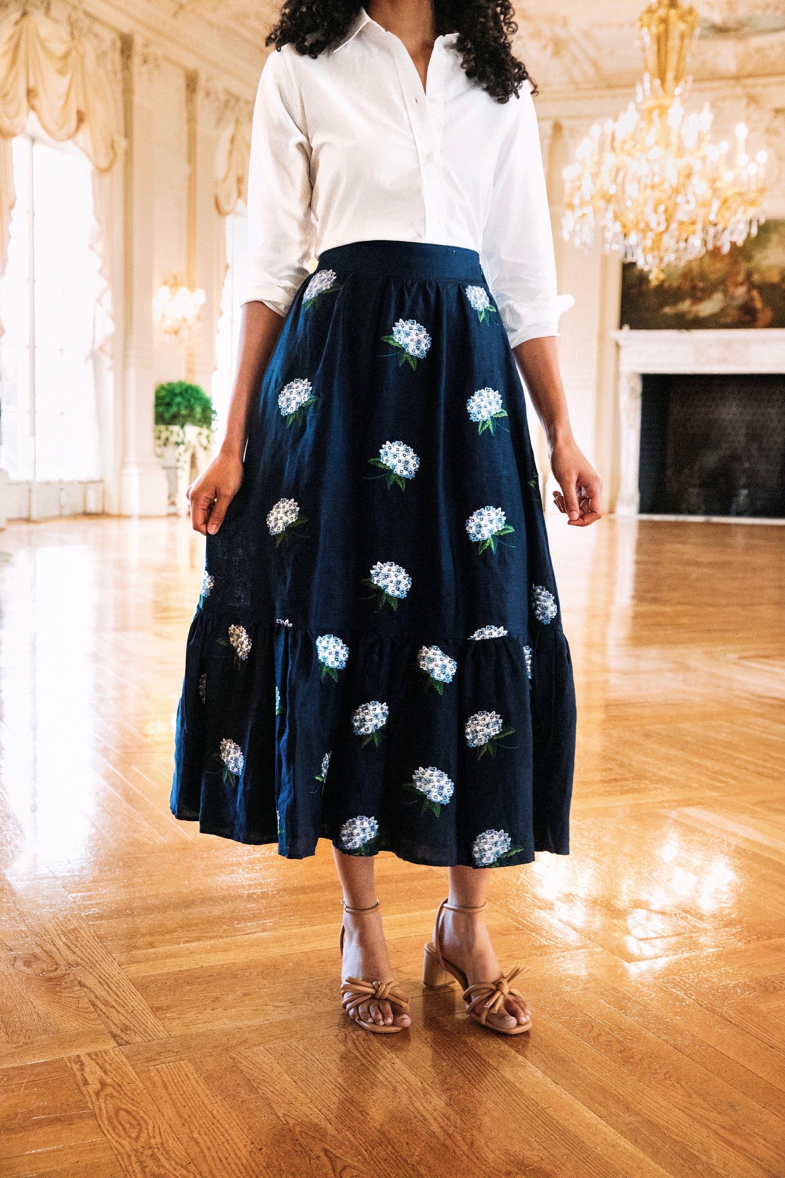 KJP Women's Hydrangea Embroidered Linen Skirt in Navy Blue – Kiel