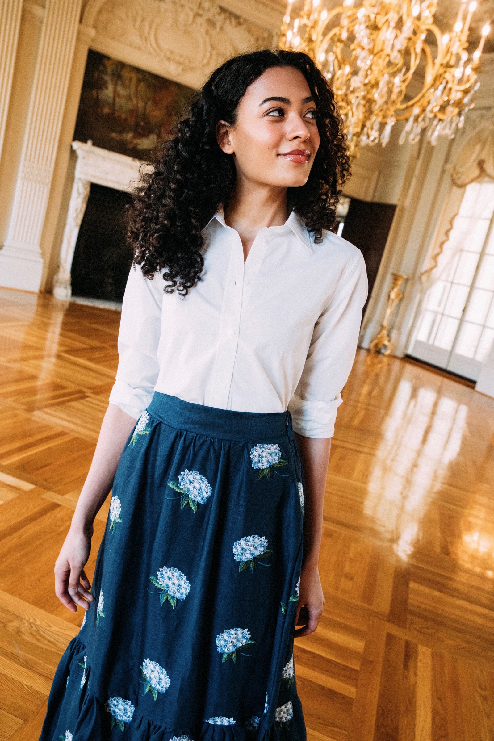 KJP Women's Hydrangea Embroidered Linen Skirt in Navy Blue – Kiel