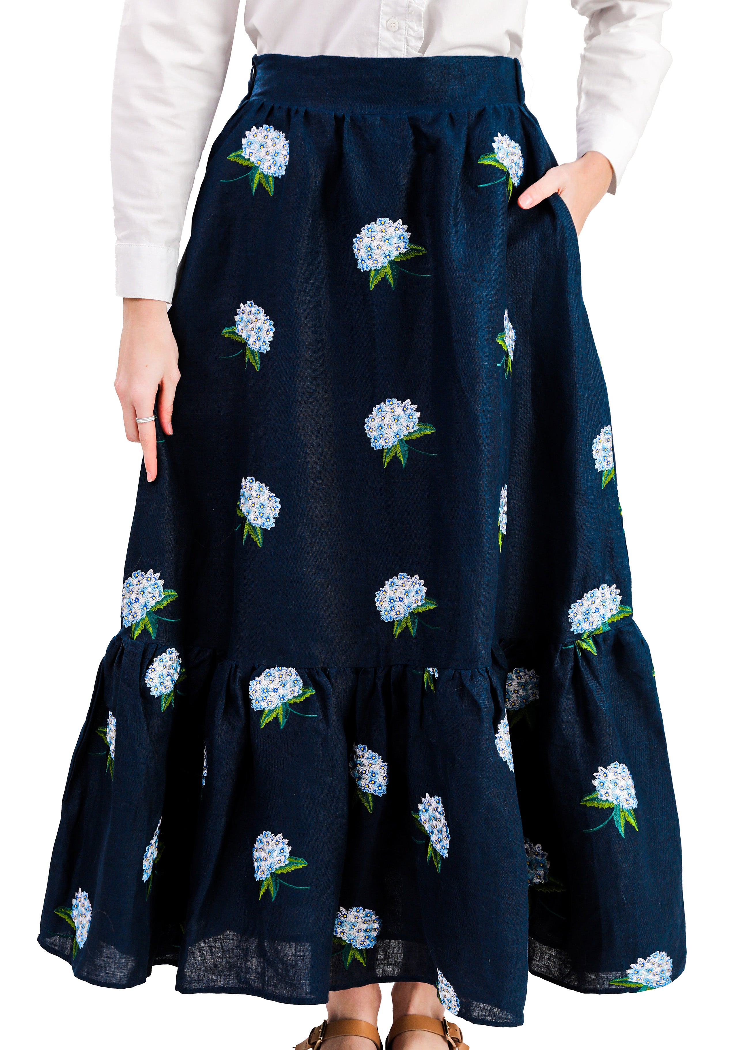 Hydrangea Embroidered Linen Skirt in Navy