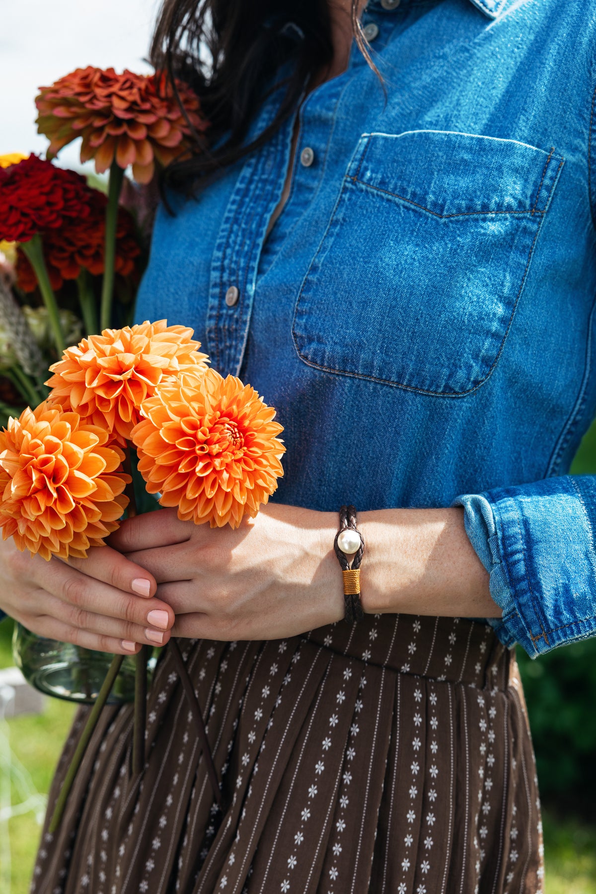 Pearl Knot Leather Bracelet in Coffee