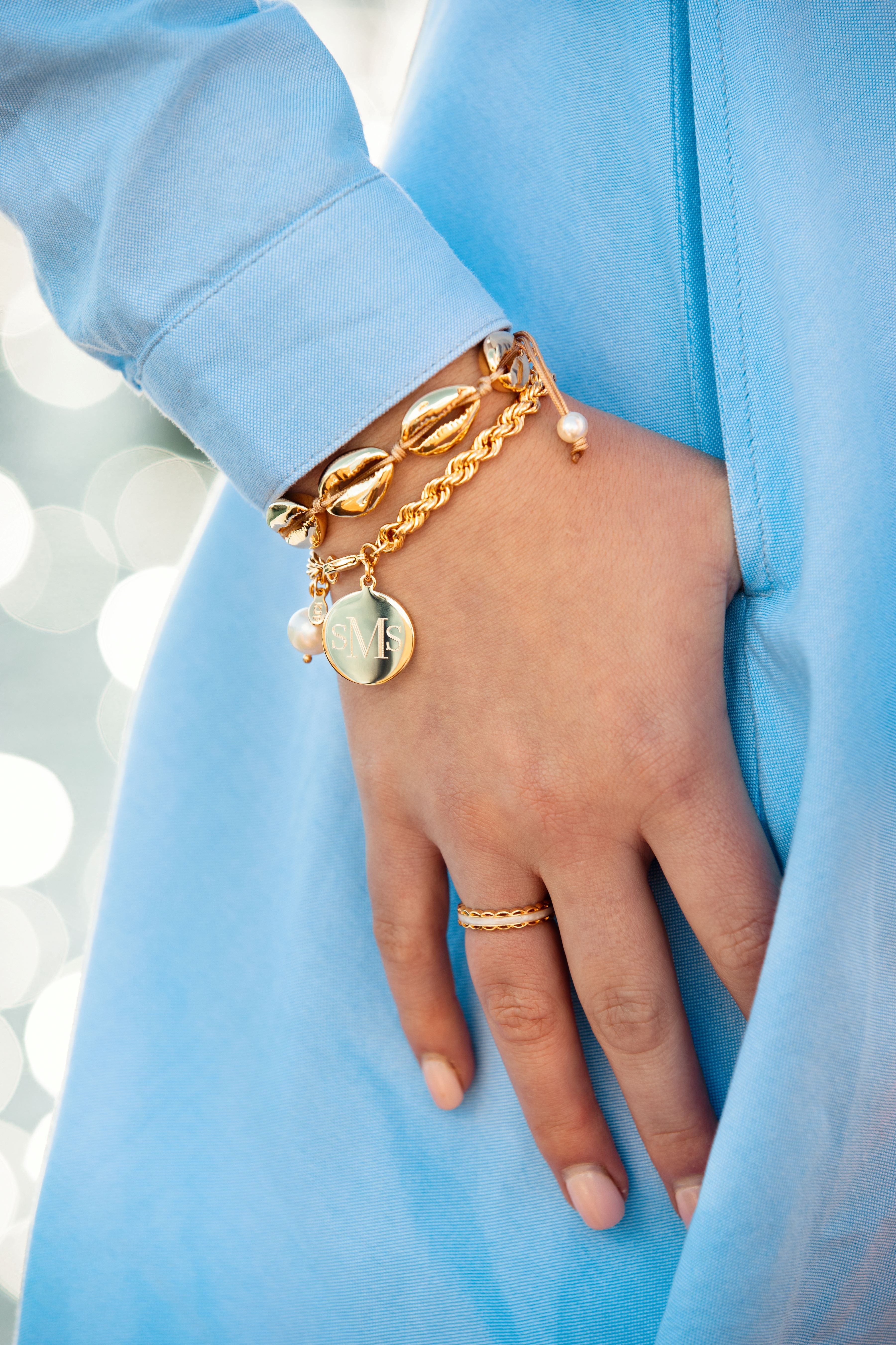 Scalloped Ring with Enamel Inlay in Pearl