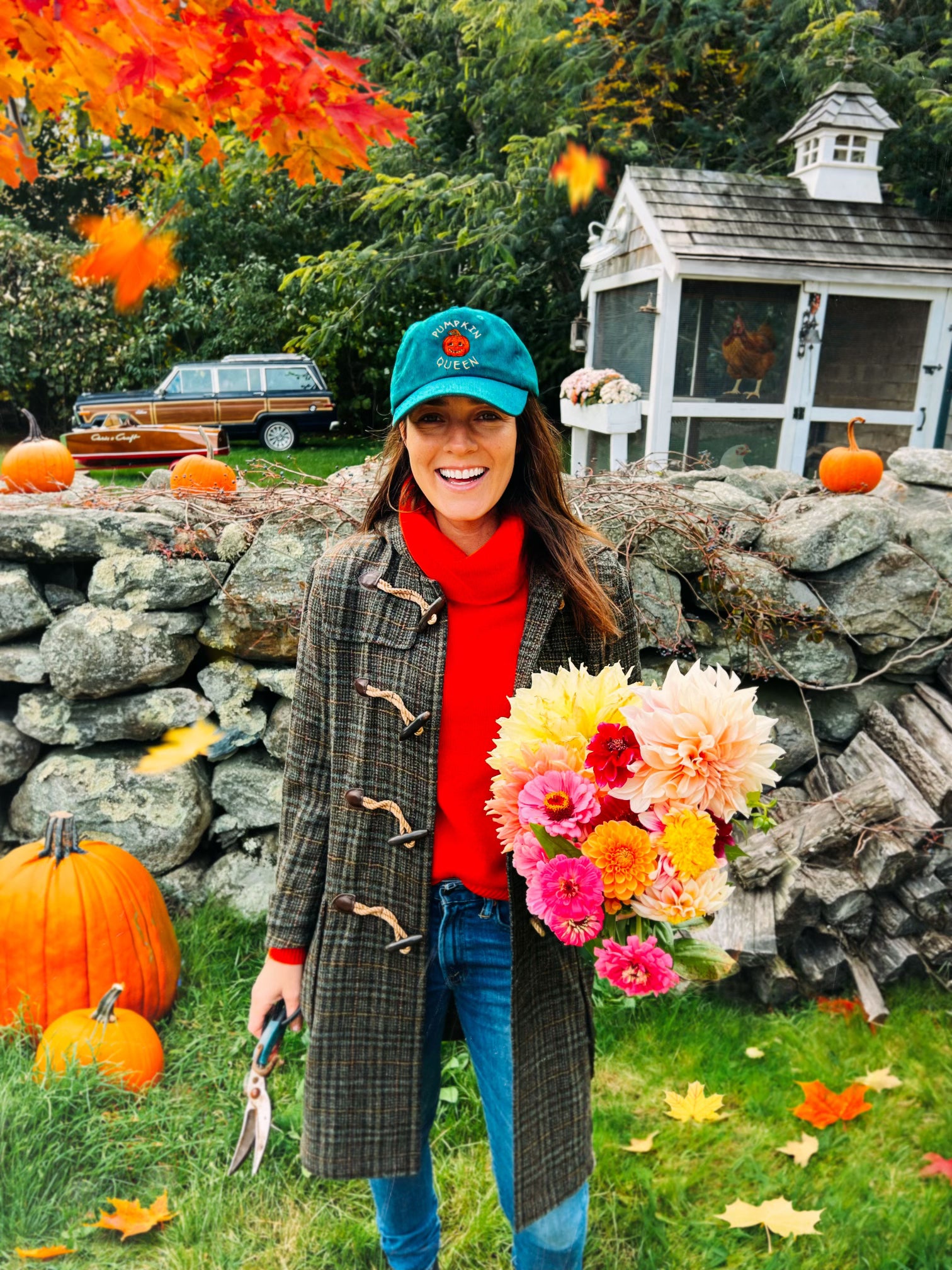 Pumpkin Queen Hat in Teal