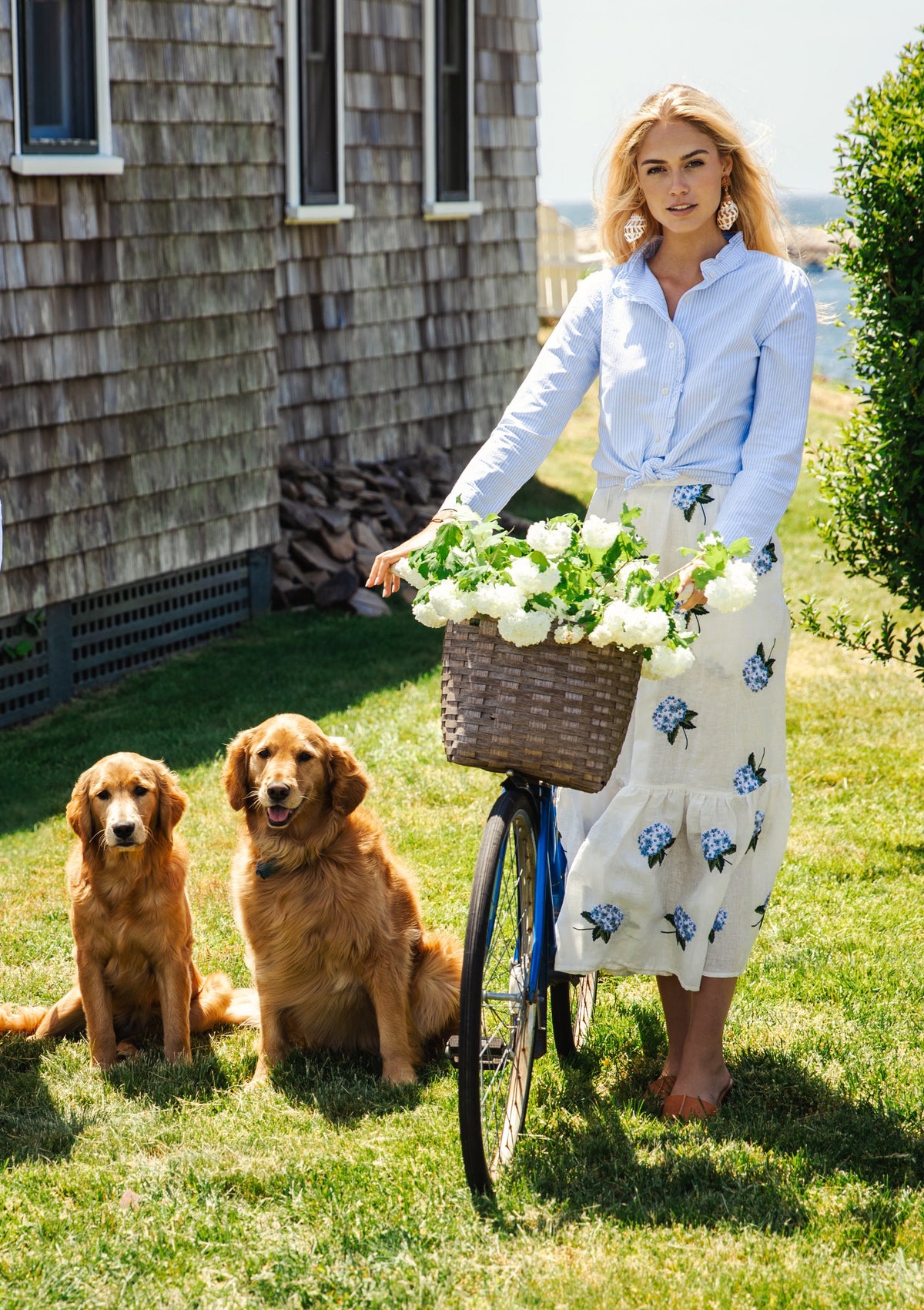 Hydrangea Embroidered Linen Skirt in White