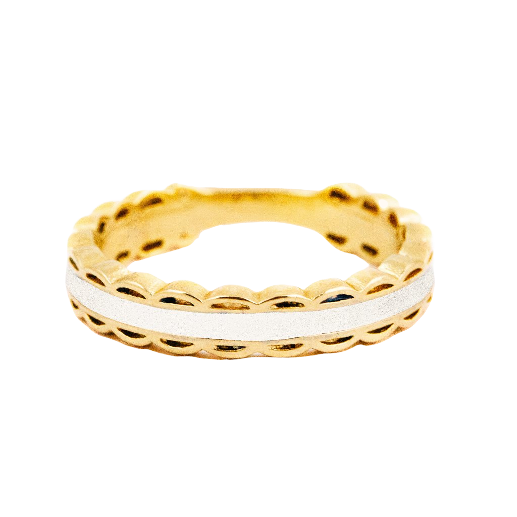 Scalloped Ring with Enamel Inlay in Pearl